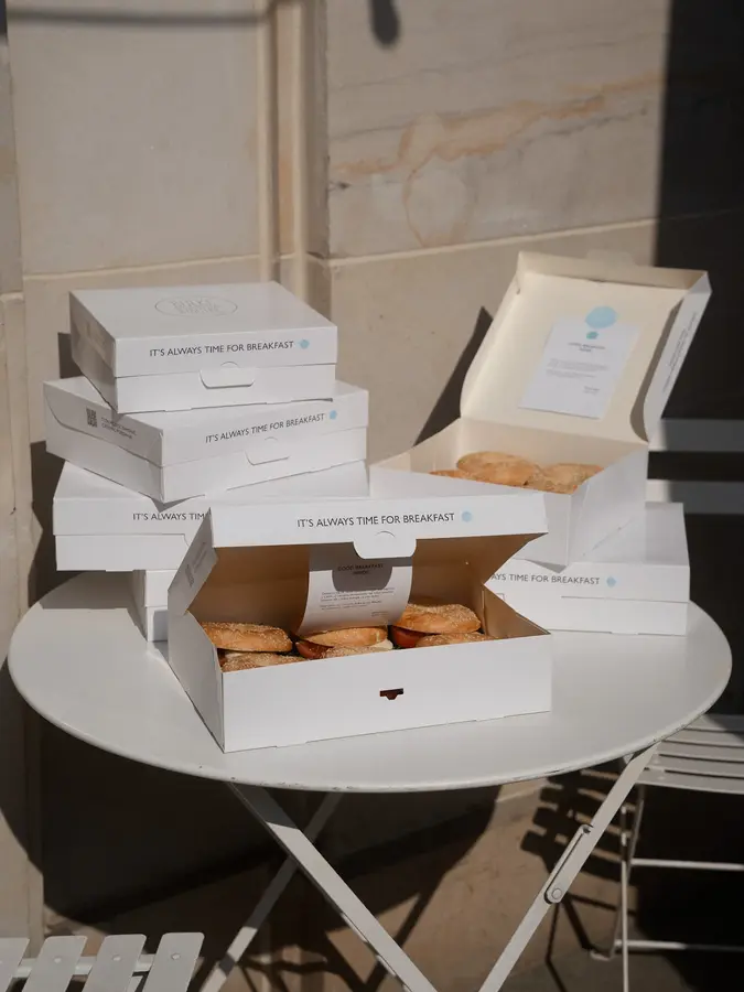 Catering Bułkę Przez Bibułkę — pudełka śniadaniowe